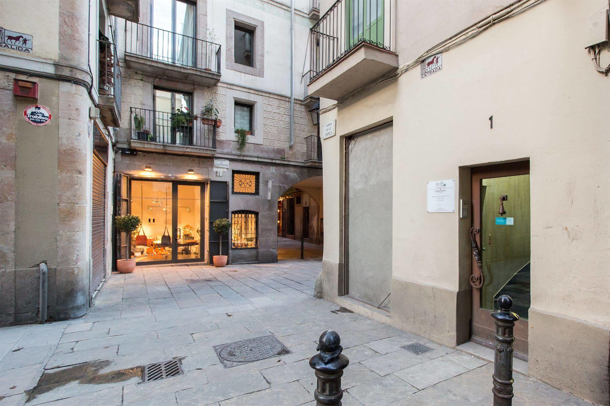 Ainb Born-Dames Apartments Barcelona Exterior photo